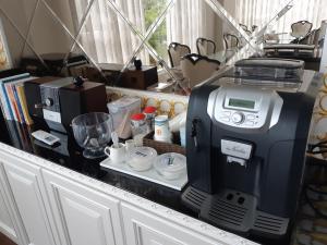 礁溪茉莉庄园 的台面上咖啡机
