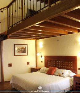 圣地亚哥金塔酒店客房内的一张或多张床位