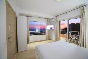 乌尔齐尼阿拉吉全景画公寓酒店的相册照片