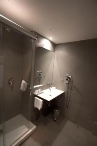 Hotel Jauregui的一间浴室