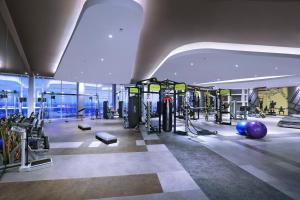 The Alts Hotel的健身中心和/或健身设施