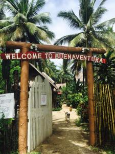 NauhangBuenaventura Beachresort的一种欢迎布埃纳文图拉的标志