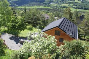 Saint-Jean-Saint-NicolasClos Shambhala-Chalet d'hôtes的相册照片