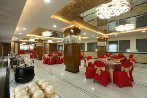 马图拉Hotel Kridha Residency - Opposite Prem Mandir Vrindavan的相册照片