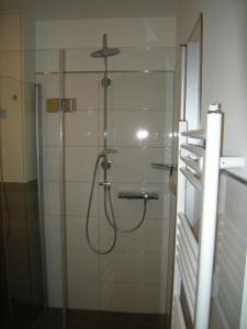 Norderloog的一间浴室