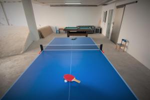 Edificio Arinaga Golden内部或周边的乒乓球设施