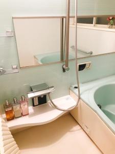 HimawariRyokanひまわり旅館的一间浴室