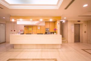 台北洛碁大饭店花华分馆的医院的大厅,有接待台