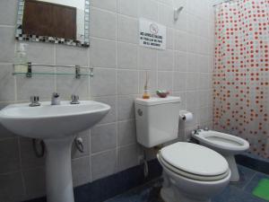 Tilcara Hostal Niña Coya的一间浴室