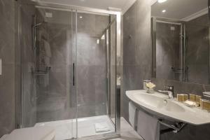 Hotel Shangri-La Roma by OMNIA hotels的一间浴室