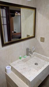 Puri Pangeran Hotel的一间浴室