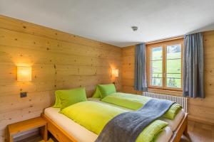 阿尔卑斯酒店客房内的一张或多张床位