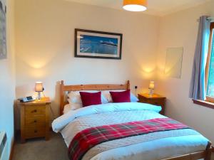 因弗莫里斯顿Loch Ness Highland Cottages with partial Loch View的相册照片