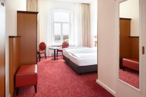 汉堡港酒店客房内的一张或多张床位