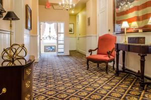 The Federal Pointe Inn Gettysburg, Ascend Hotel Collection的休息区