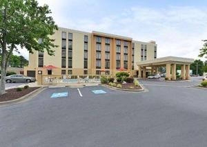 伊丽莎白城Comfort Inn Elizabeth City near University的相册照片