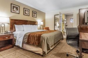 圣克鲁斯康福特茵酒店客房内的一张或多张床位