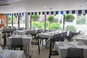 Club Hotel Tiberias - Suites Hotel餐厅或其他用餐的地方