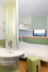 图卢兹机场宜必思快捷酒店 的一间浴室