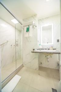 丽兹公寓酒店的一间浴室