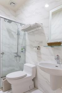 原宿旅店的一间浴室