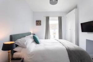 马伯斯Beautiful Two Bed Mumbles Flat - with parking space的相册照片