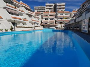 阿罗纳Casa Las Flores with heated pool, only 490 meters to the beach, balcony, wifi的相册照片