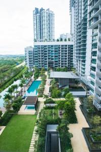 Iskandar Residence by JBcity Home内部或周边泳池景观