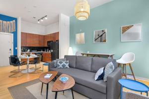 Trifecta City Loft Uptown CLT Superhost的厨房或小厨房