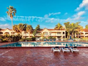 彭布罗克派恩斯大棕榈树Spa高尔夫度假酒店的相册照片