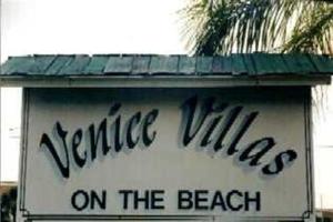 威尼斯Venice Villas on the Beach的海滩上别墅的标志