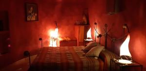 Hotel Cueva Tardienta Monegros-Adults Only客房内的一张或多张床位