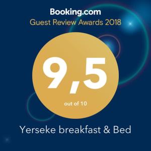 耶尔瑟克Bed & breakfast Yerseke的阅读客人评语奖与早餐和床铺的标志