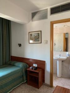 Villafranca de EbroHotel Pepa的相册照片