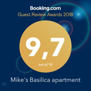 帕福斯Mike's Basilica apartment的环评奖标牌