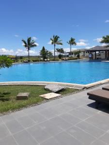 Nasau Resort & Villas内部或周边的泳池