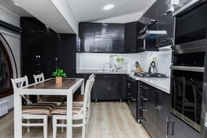 Loft Modern Premium的厨房或小厨房