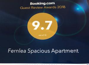 阿布罗斯Fernlea spacious apartment的嘉宾评奖活动海报
