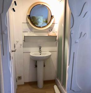 林登 - 亚克伦恩酒店的一间浴室