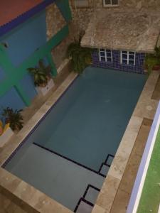 奥拉涅斯塔德A1阿鲁巴岛公寓的享有别墅内游泳池的顶部景致