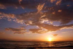诺亚福克Kiwi Kastle的海滩上的日落和日落