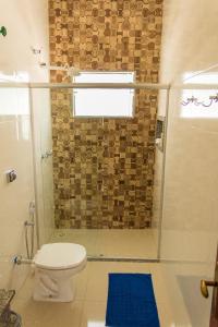 Pouso Oliveira Casa com ar condicionado的一间浴室