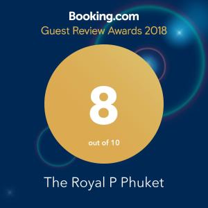 普吉镇The Royal P Phuket - SHA Plus的黄色圆圈,带有文本请求审查奖项和皇家p phirus