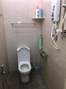 G Homestay Bayan Baru的一间浴室