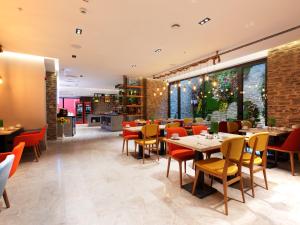 Ibis Styles Istanbul Atasehir的休息区