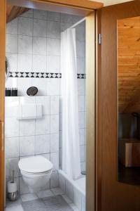 Stolzing-Apart的一间浴室