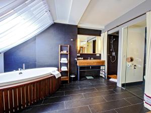 布里斯托尔传统奢华酒店的一间浴室