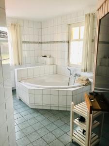 "Kombüse" by Ferienhaus Strandgut的一间浴室