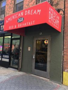 纽约American Dream的街道上美国梦幻餐厅的入口