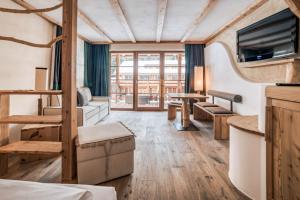 阿尔卑斯休斯山Dolomites Living Hotel Tirler的相册照片